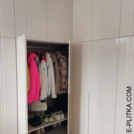 Современные шкафы для гардеробной комнаты