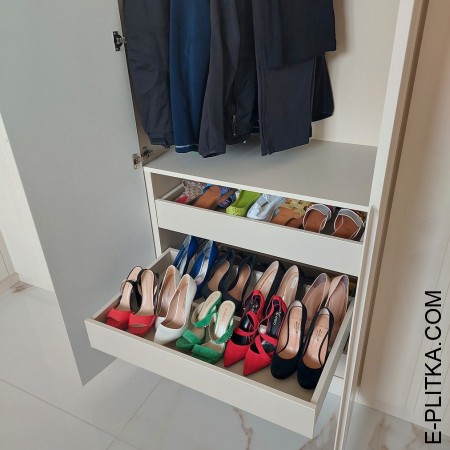 Современные шкафы для гардеробной комнаты